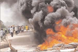 BOLIVIA PRESS 13 BoliviaPress 23 de diciembre 2006: La confrontación oligárquica más allá de los dos tercios