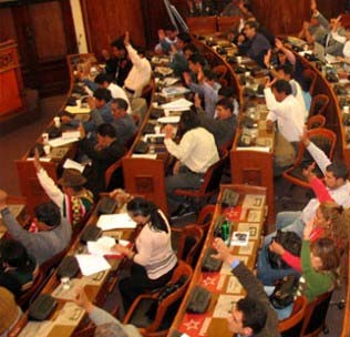 BoliviaPress 05.09. Ley de régimen electoral transitorio: Nueva negociación en el congreso