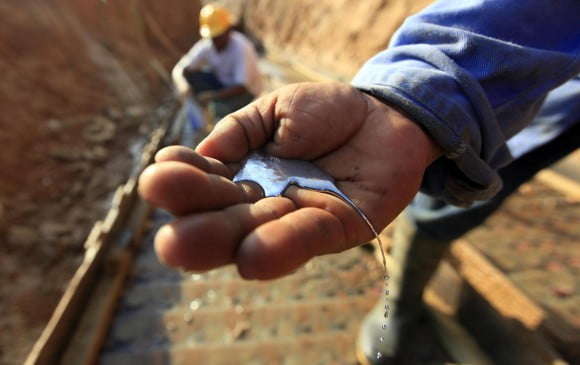 Mercurio utilizado en la minería ilegal. Foto referencial: Manuel Saldarriaga.