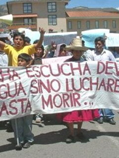 CAJAMARCA: 17 HERIDOS EN PROTESTAS CONTRA CONGA